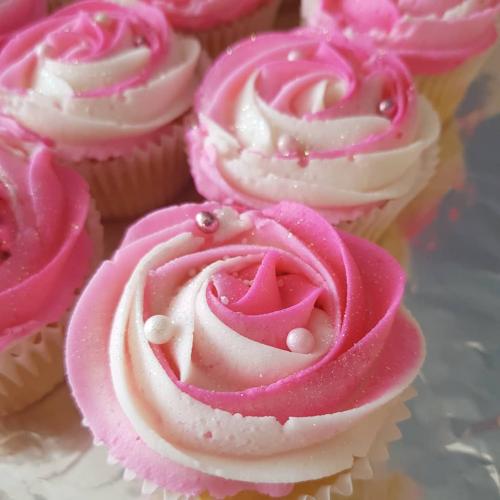 PINK OMBRE CUPCAKES