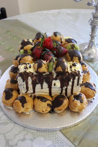 Cream Puff Cake